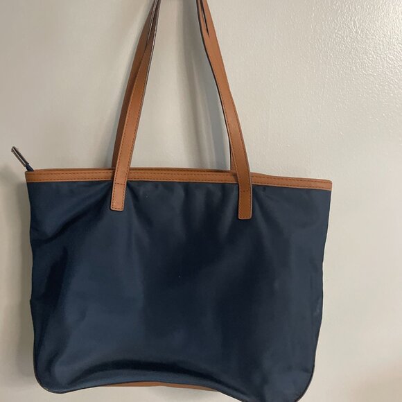 Michael Kors purse - Picture 4 of 11